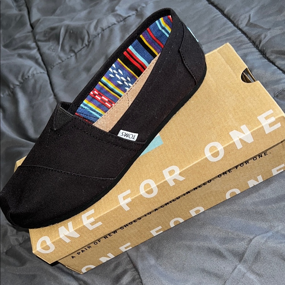 Toms Classic Black Canvas Slip-Ons